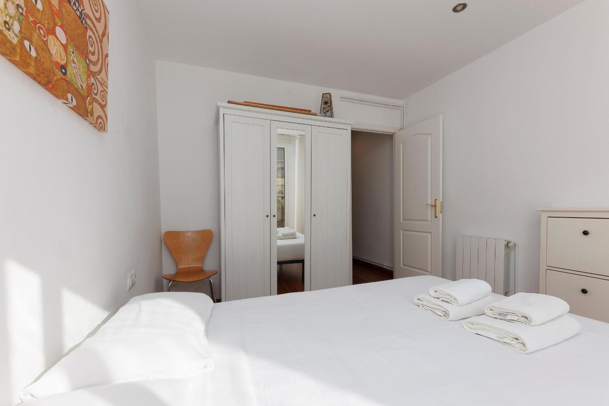 Aparteasy - Private Terrace, 3-Bedroom Apartment Barcelona Buitenkant foto