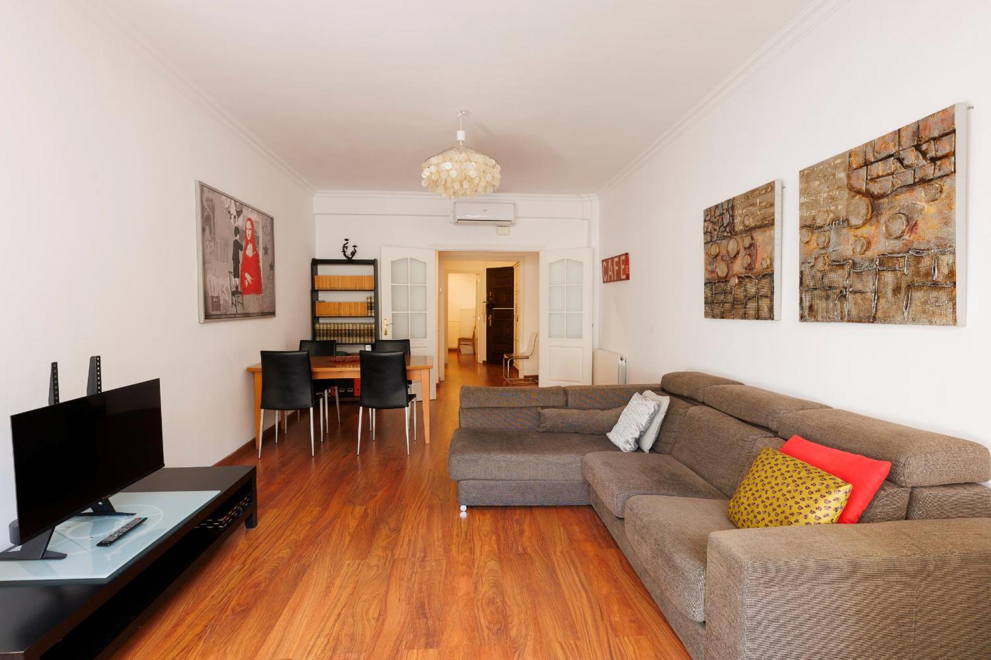 Aparteasy - Private Terrace, 3-Bedroom Apartment Barcelona Buitenkant foto
