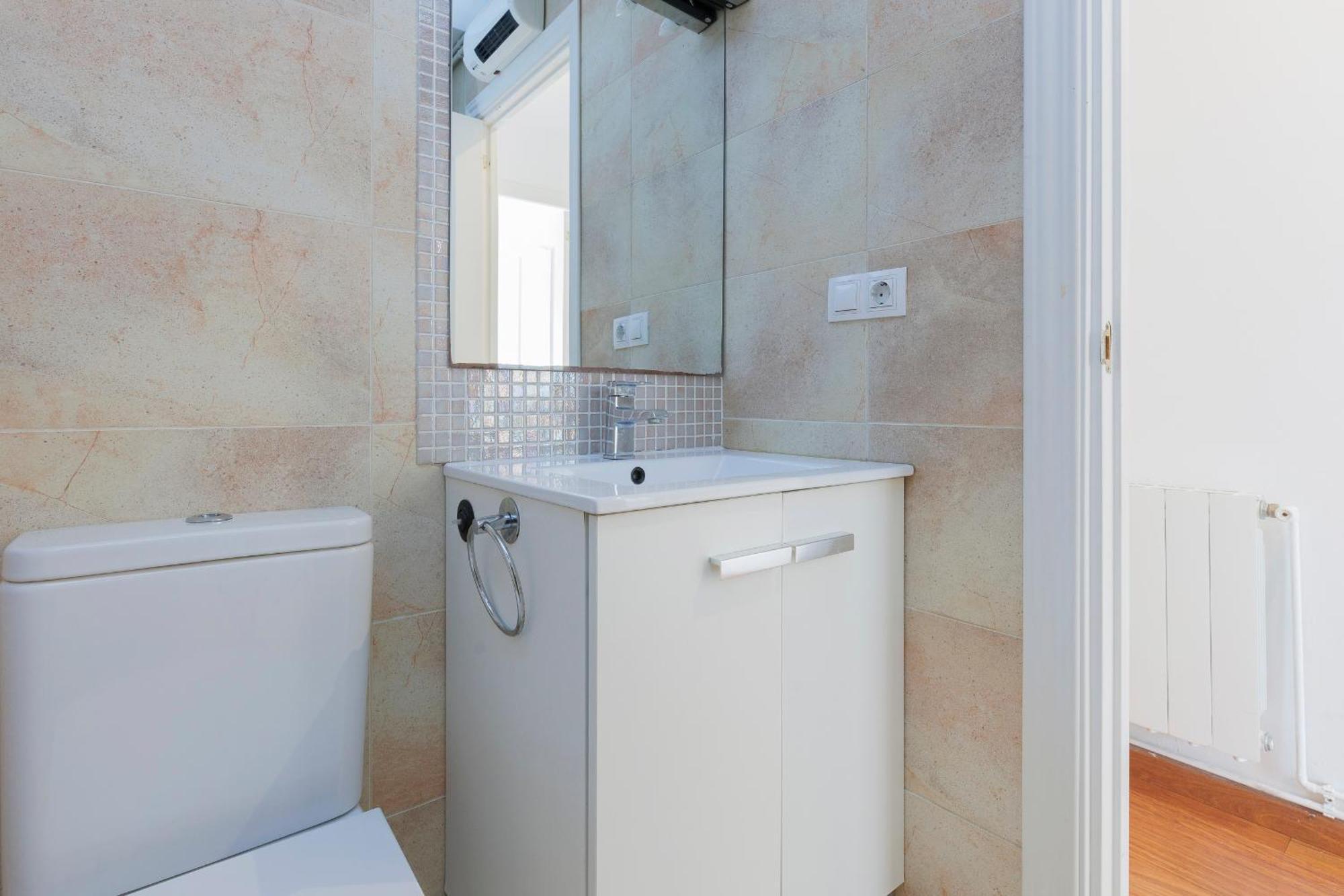 Aparteasy - Private Terrace, 3-Bedroom Apartment Barcelona Buitenkant foto